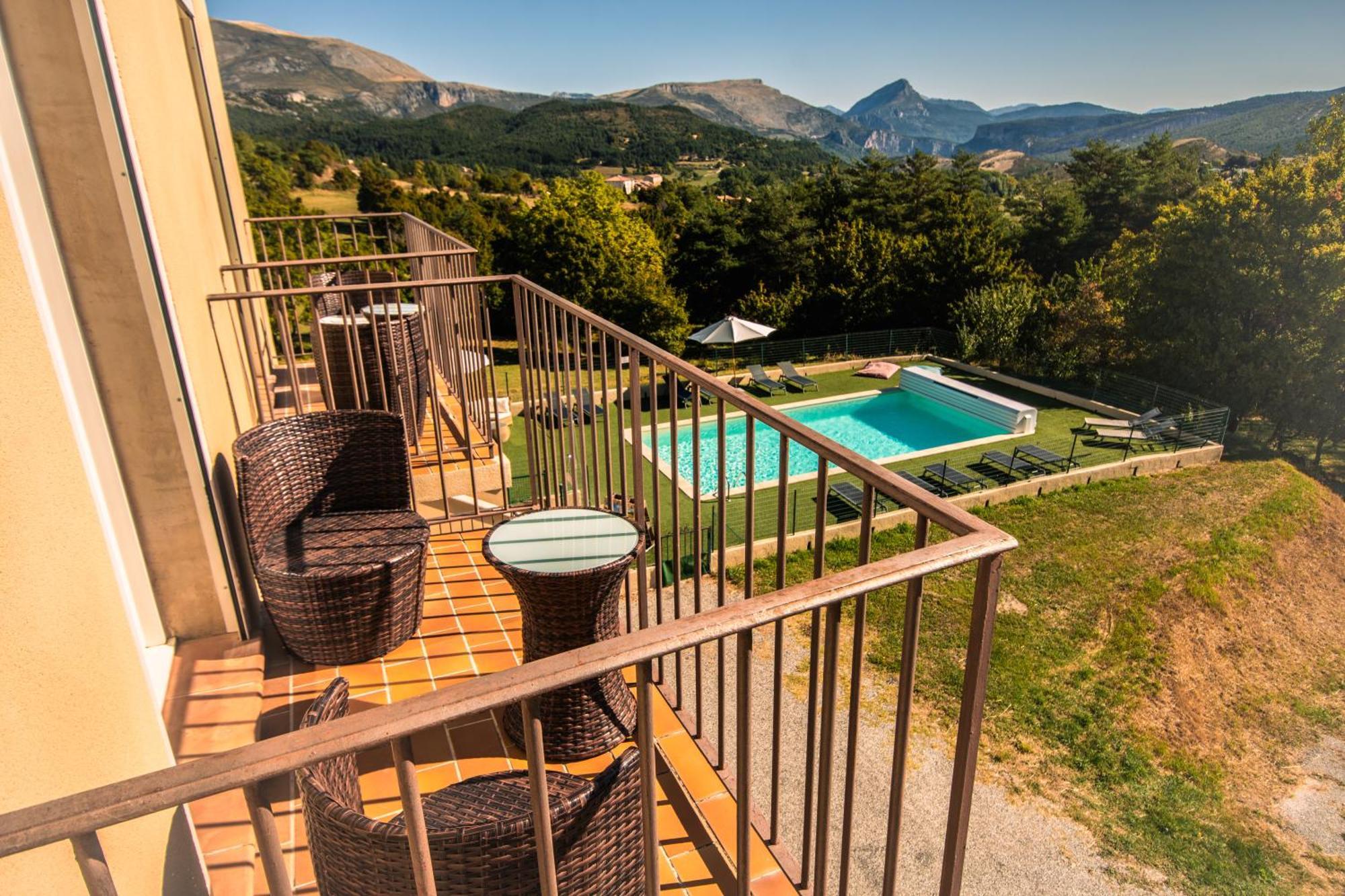 Hotel Le Panoramic - Votre Hotel Au Coeur Des Gorges Du Verdon La Palud-sur-Verdon Room photo